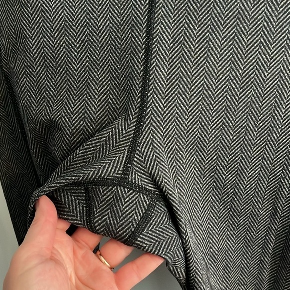 Lululemon Herringbone Speed Crop Pants EUC - Picture 6 of 13